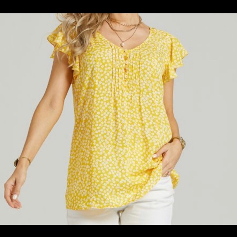 Floral Yellow Shirt💛🌻🌼
